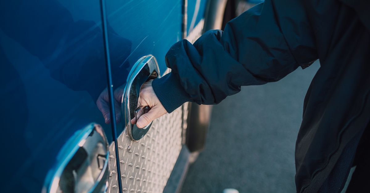 Car Lockout Service — Avondale Chicago Locksmith