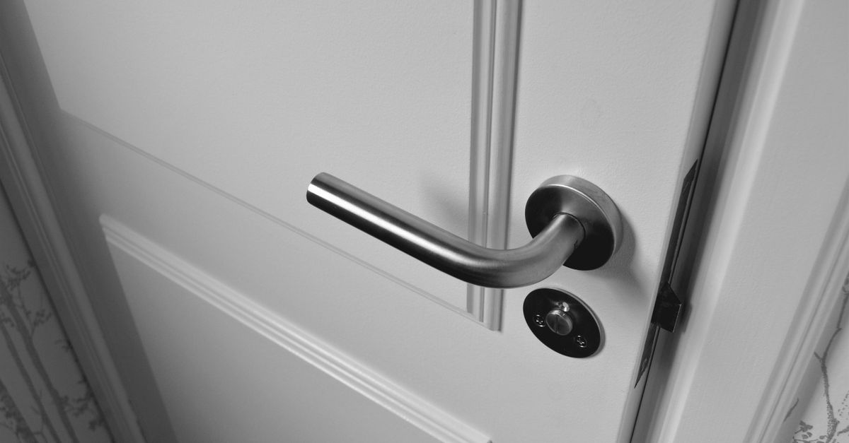Emergency Door Lock Repair — Avondale Chicago Locksmith