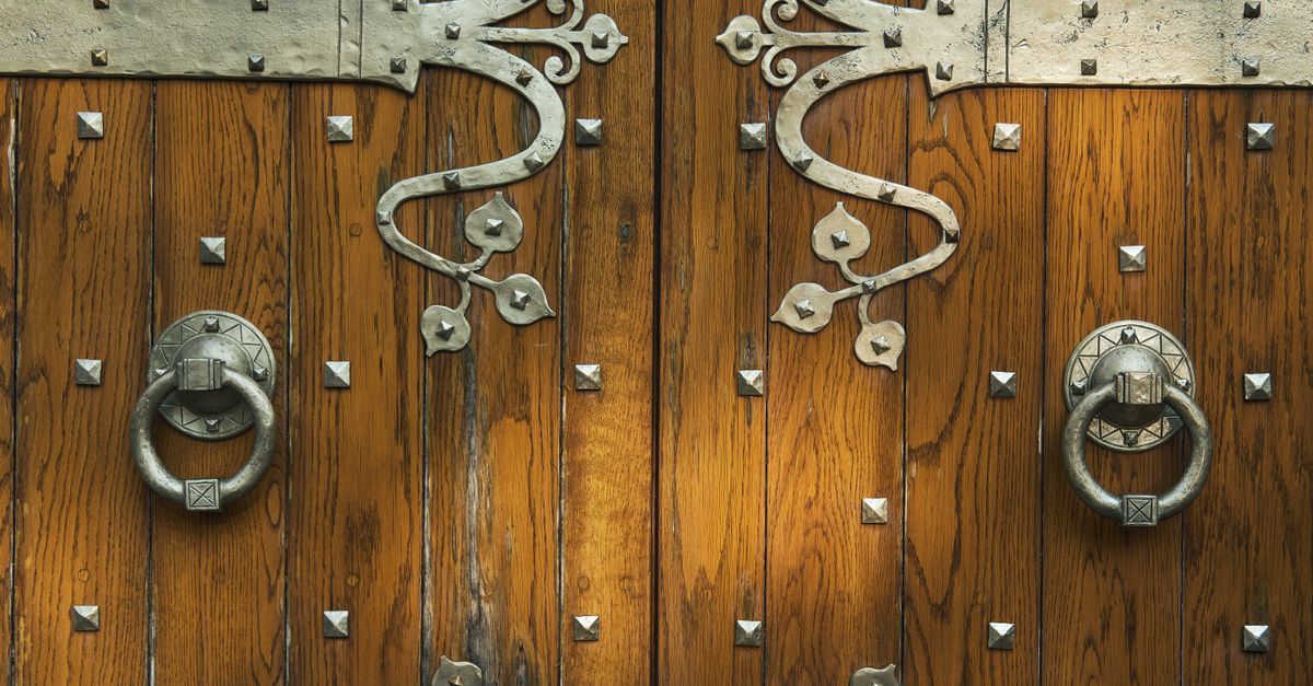 Mortise Lock Repair vs. Replacement: What Vintage Chicago Homeowners Should Know — Avondale Chicago Locksmith