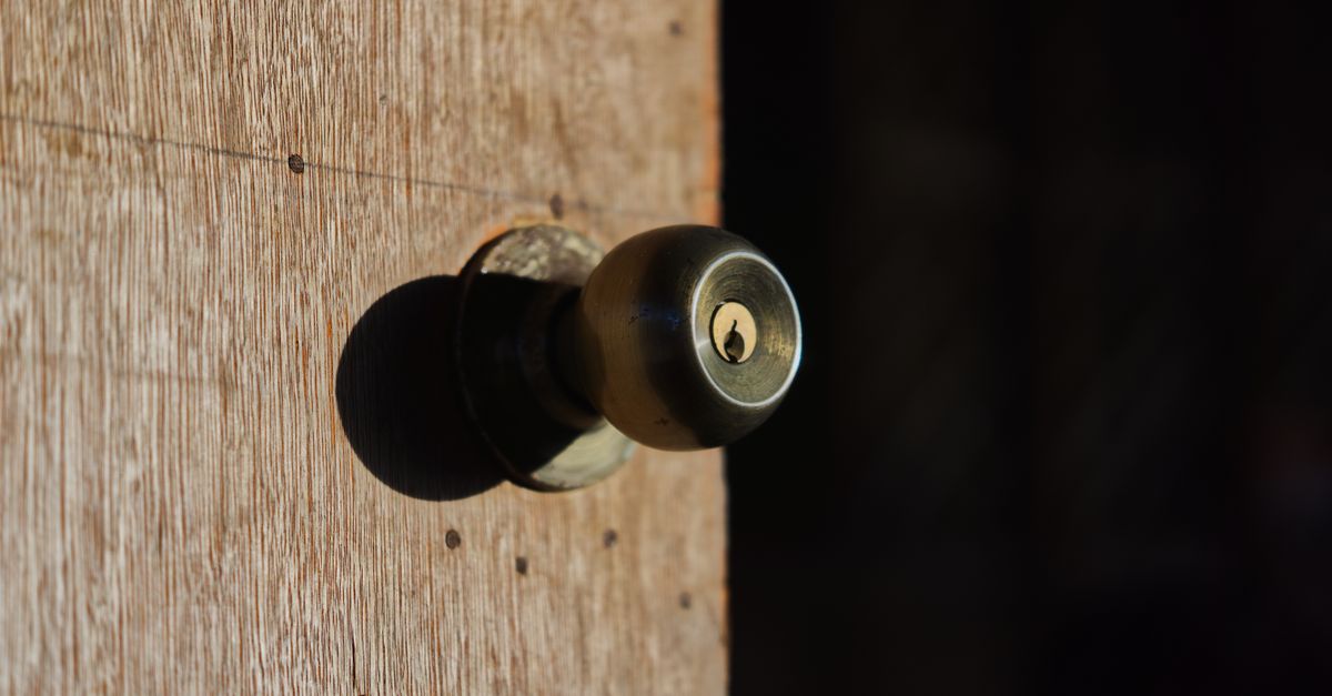 House Lockout Service: What to Do Before We Arrive — Avondale Chicago Locksmith